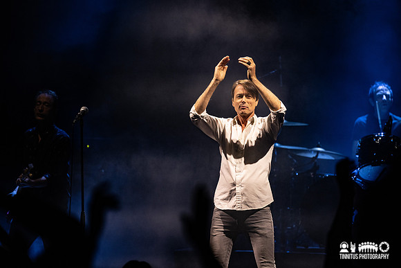 Suede in concert
