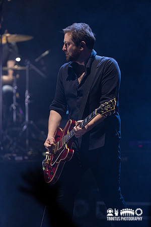 Suede in concert