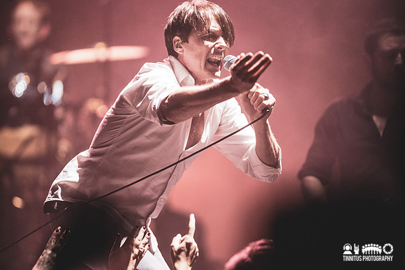 Suede in concert