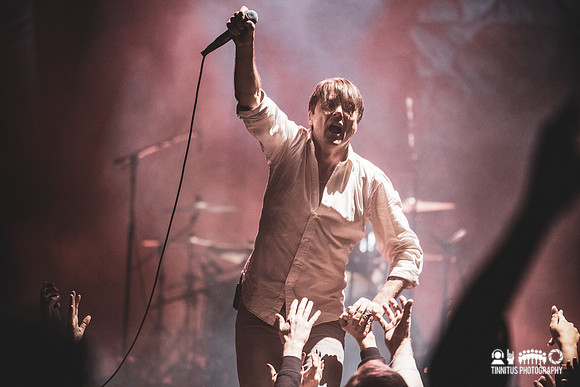 Suede in concert