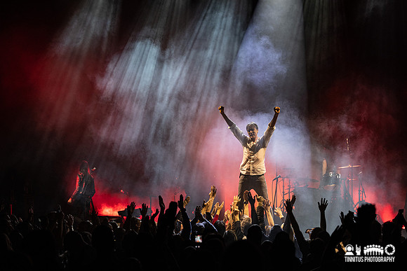 Suede in concert