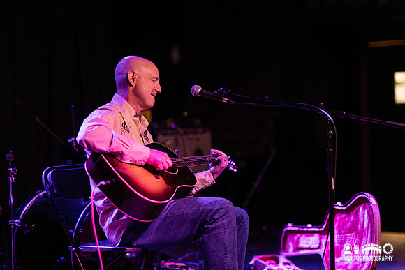Andrew Cohen in concert