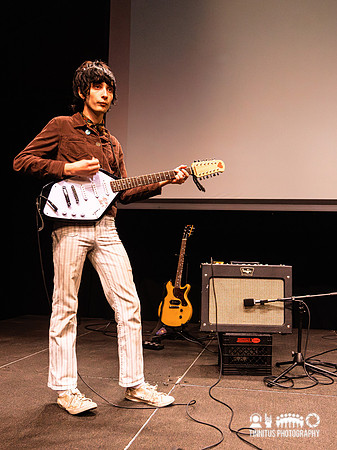 The Sharp Pins in concert