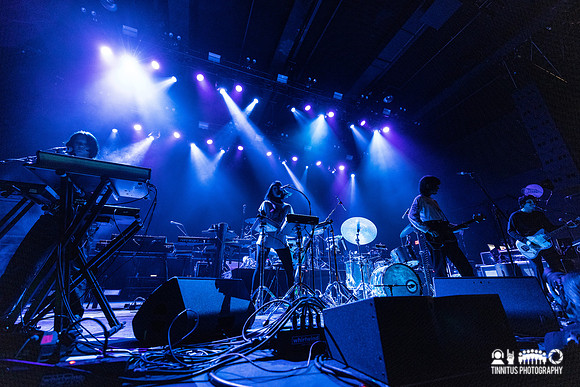 Glove in concert