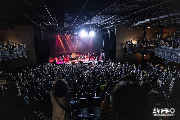 Inner Wave in concert
