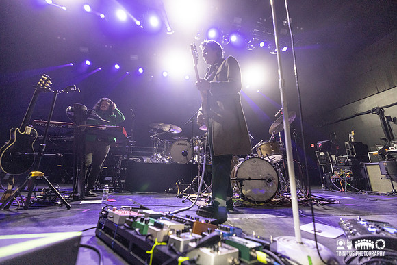 Inner Wave in concert