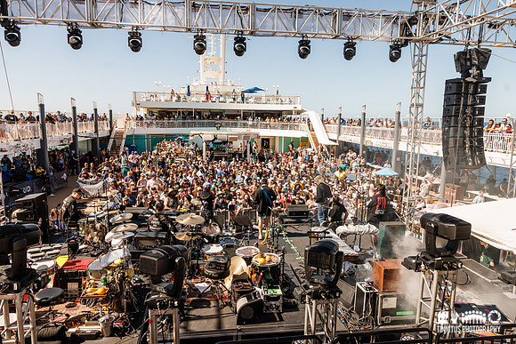 Portugal. The Man in concert