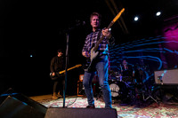 Split Single in concert