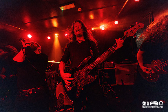 Famyne in concert
