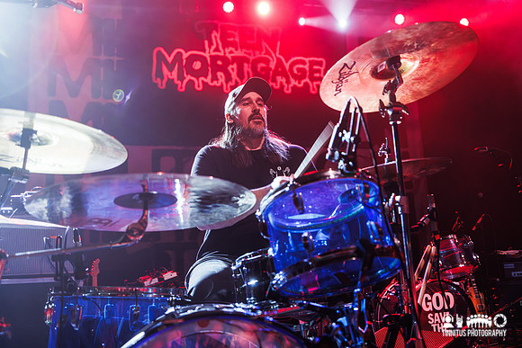 Teenage Mortgage in concert