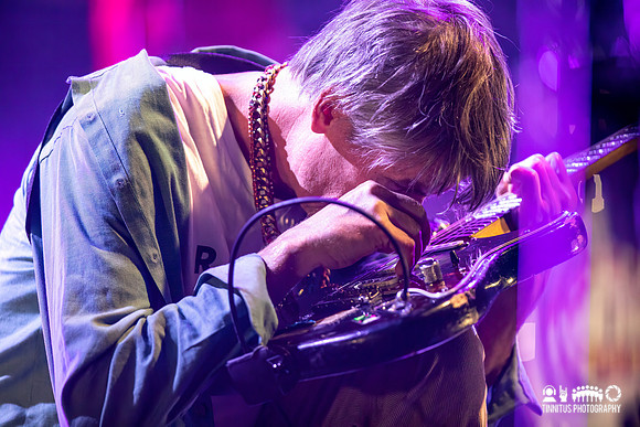 Pavement in concert