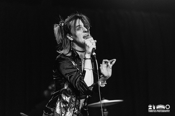 KO Queen in concert