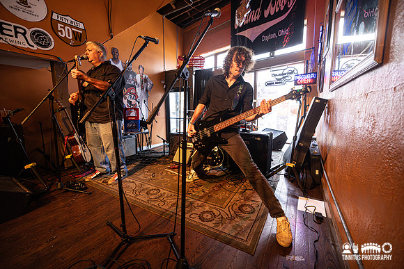 Teenage FBI in concert