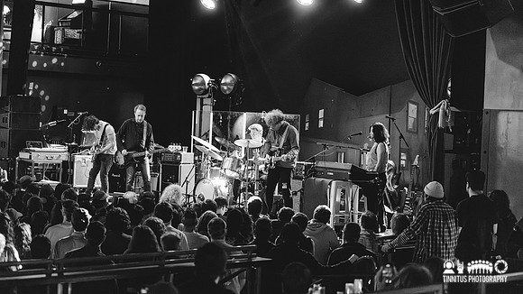 Swirlies in concert