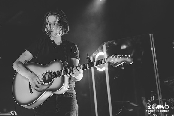 Snail Mail in concert
