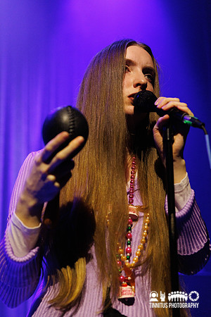 Dry Cleaning in concert