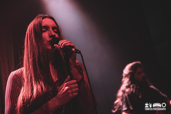 Dry Cleaning in concert