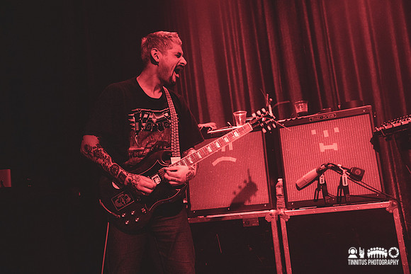 Dry Cleaning in concert