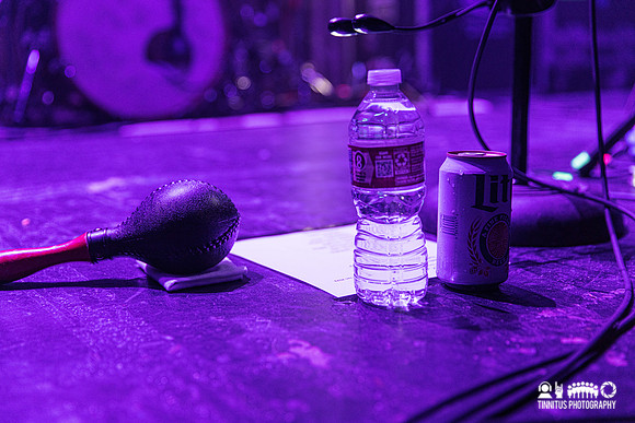 Dry Cleaning in concert