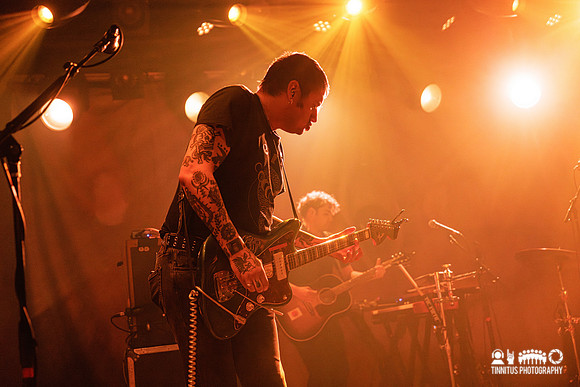 Dry Cleaning in concert
