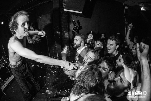 Royal Headache in concert