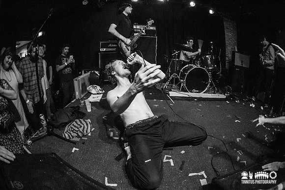 Royal Headache in concert