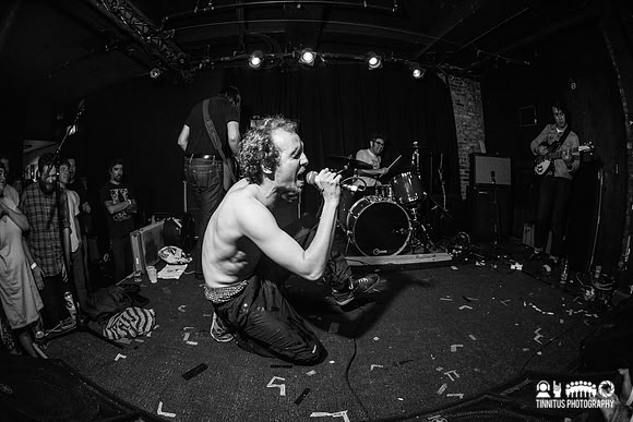 Royal Headache in concert