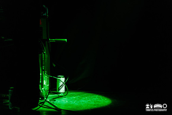 Instar Sling in concert