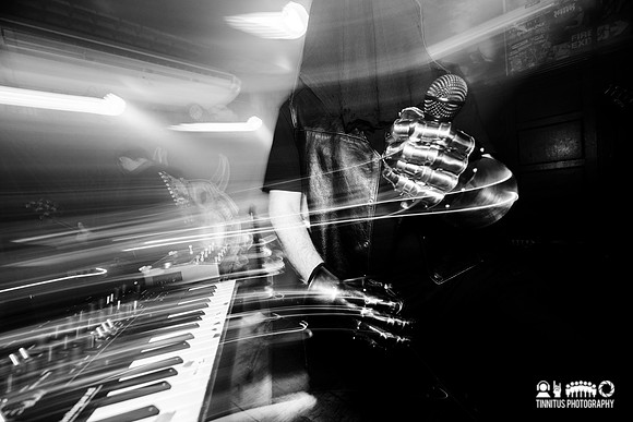 Dromos in concert