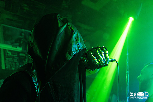 Dromos in concert