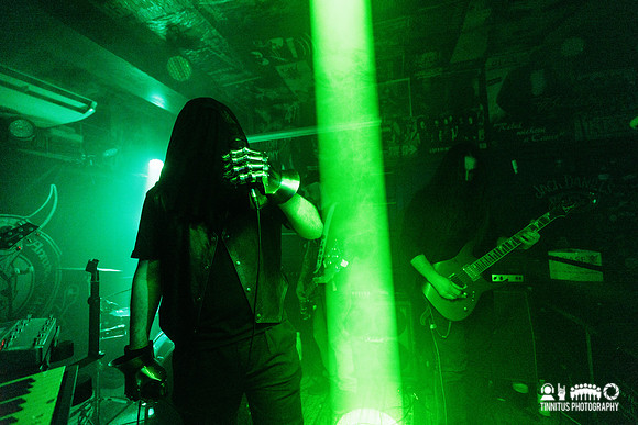Dromos in concert