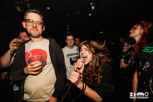 Den Der Hale in concert