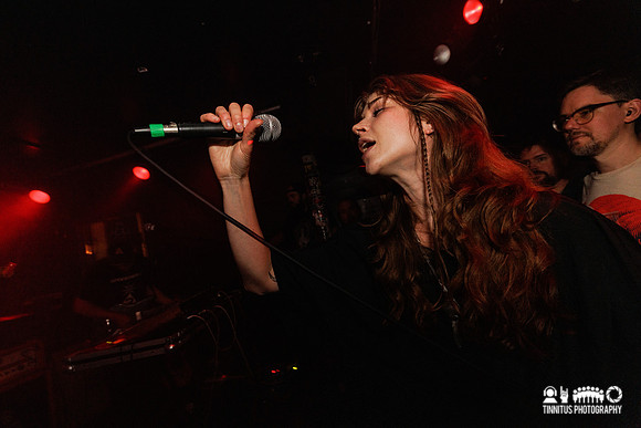 Den Der Hale in concert