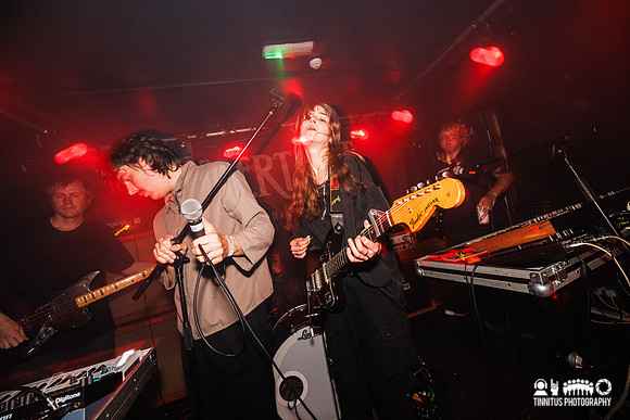 Den Der Hale in concert