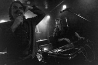 Den Der Hale in concert
