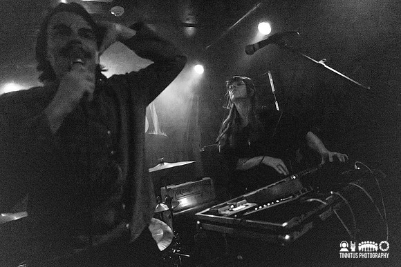 Den Der Hale in concert