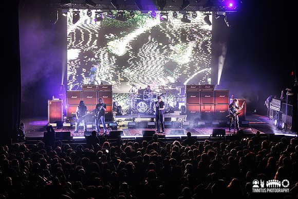 Acid Bath in concert