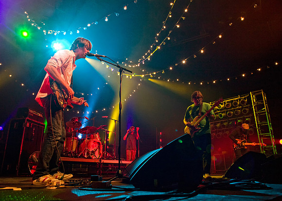 Pavement in concert