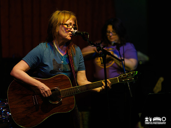 Debby Schwartz in concert