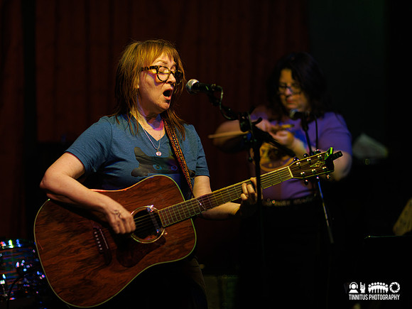 Debby Schwartz in concert