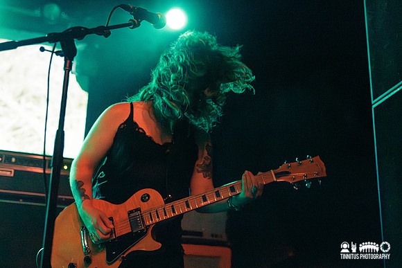 Glacier in concert