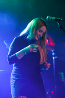 Emma Swift in concert