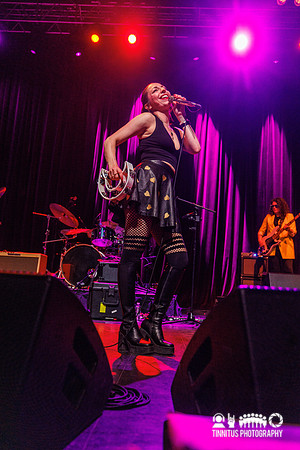 Love Love Love in concert