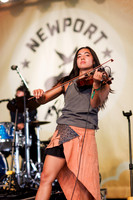 Dove Ellis in concert
