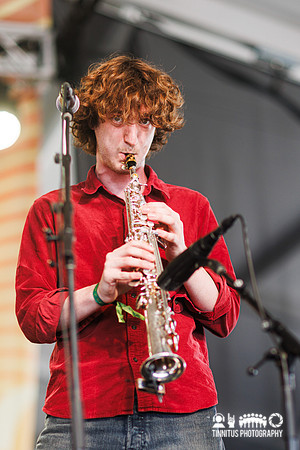 Dove Ellis in concert