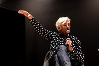 Robyn Hitchcock with Brett Milano at the book reading of his newest book, Stranded In The Future