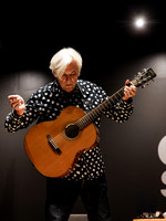 Robyn Hitchcock with Brett Milano at the book reading of his newest book, Stranded In The Future
