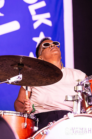 Yasmin Williams and William Tyler in concert