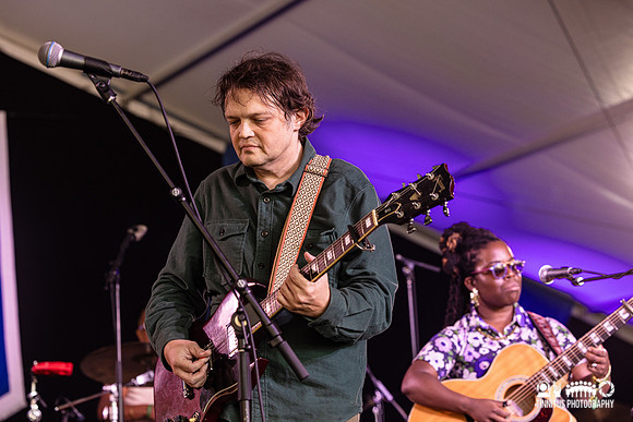 Yasmin Williams and William Tyler in concert