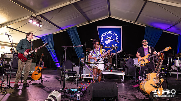 Yasmin Williams and William Tyler in concert